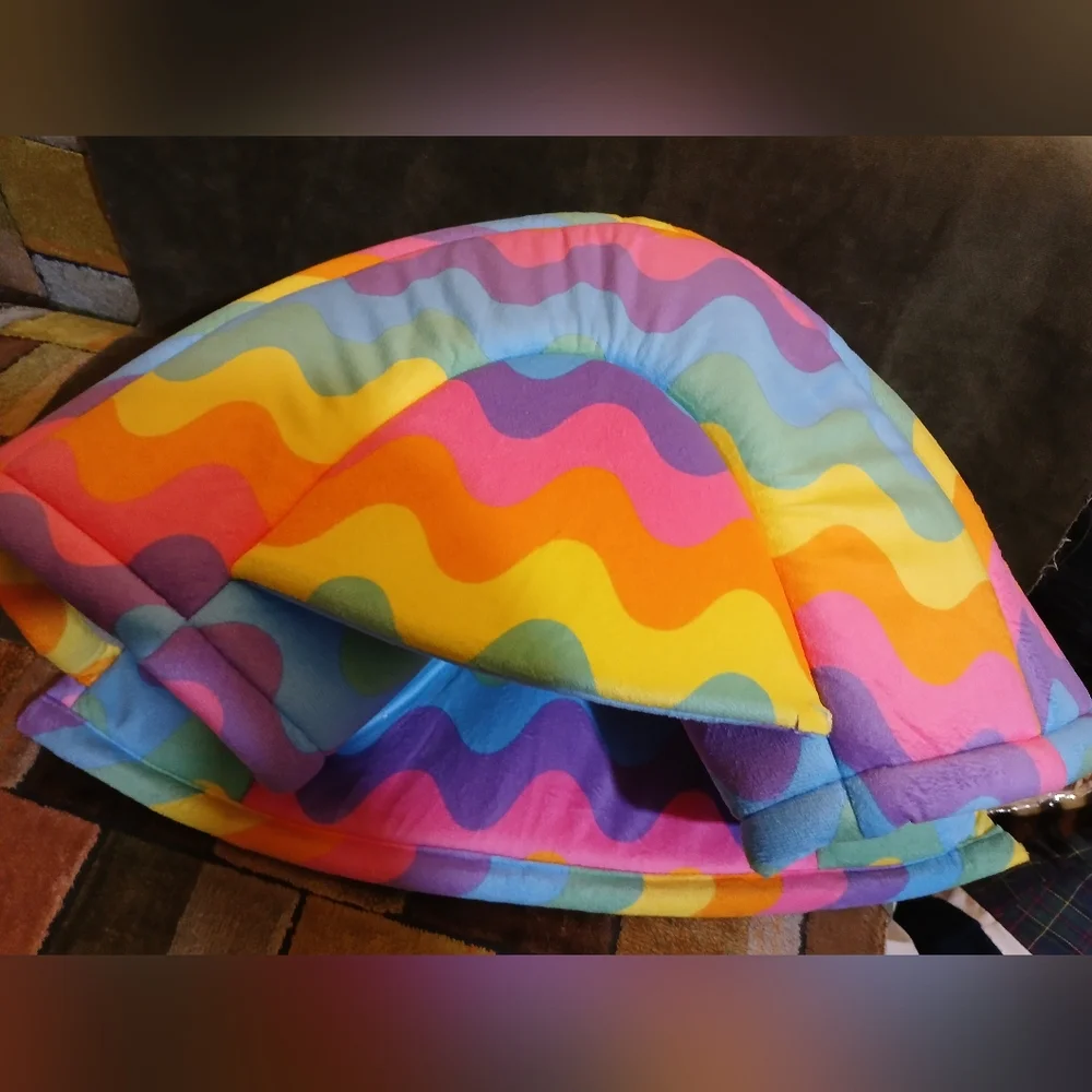 Colorful Wave Pattern Pet Tunnel